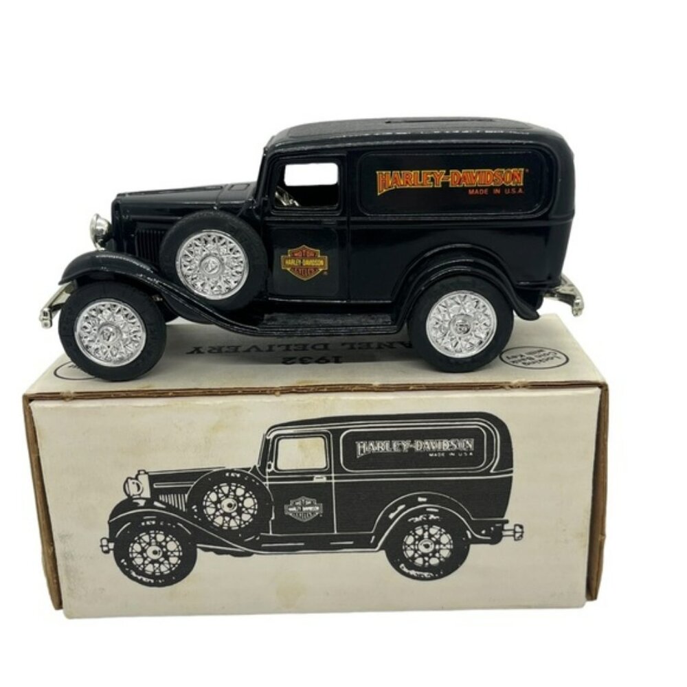 Vintage Harley Davidson 1932 Panel Delivery Truck Die Cast Bank